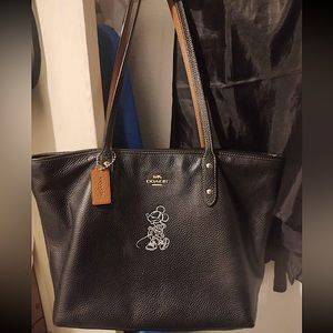 Minnie Mouse leather purse